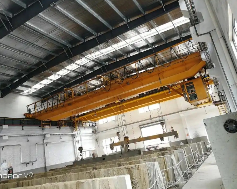 云南昆明起重机